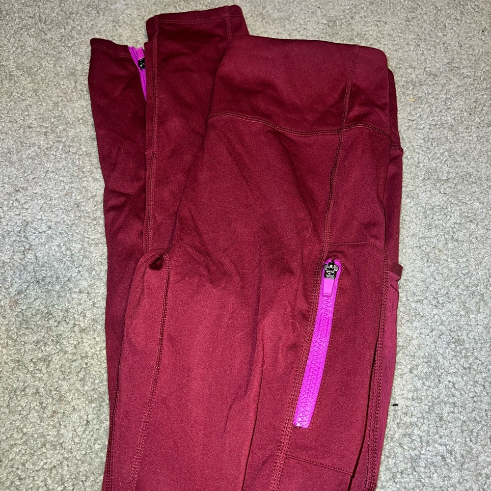 Motion 365 Fabletics leggings